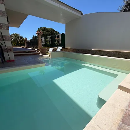 Aurea Villa *